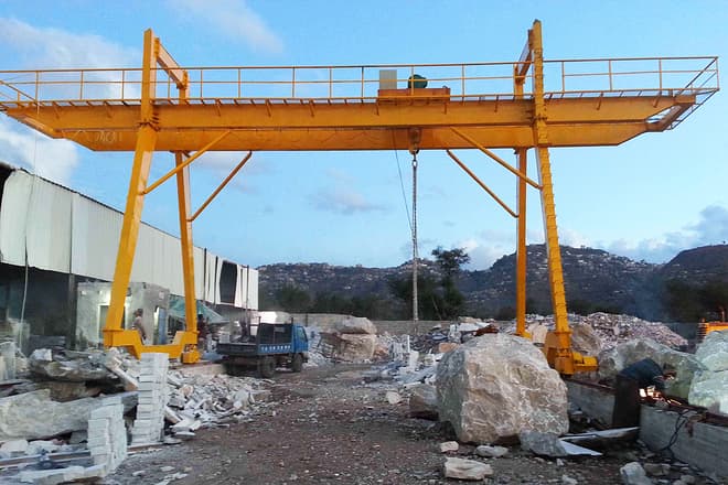 雙梁葫蘆門式起重機